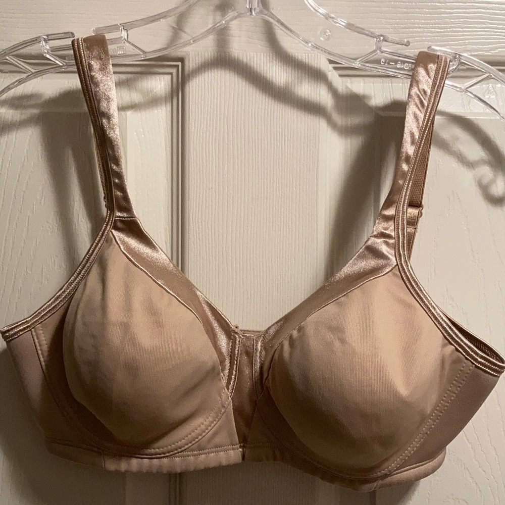 Playtex Bra - Size 36B NWOT